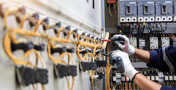 Professional Electrician technician working in Rushville, IL